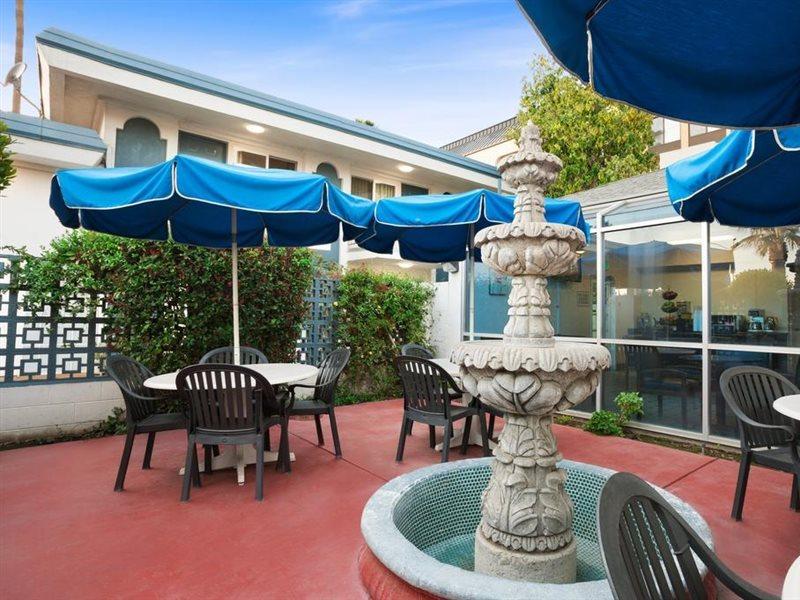 Travelodge By Wyndham Bakersfield Esterno foto