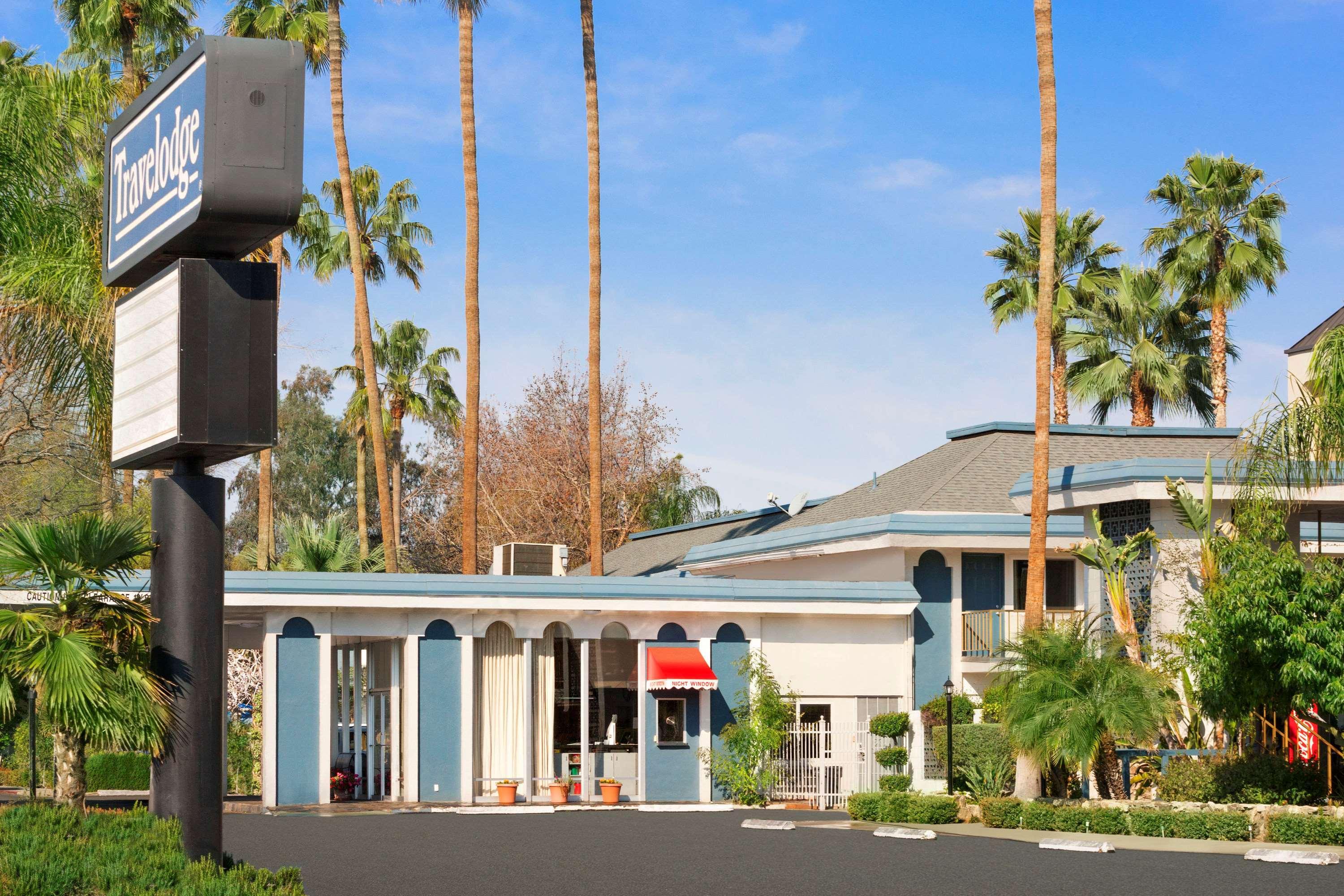 Travelodge By Wyndham Bakersfield Esterno foto