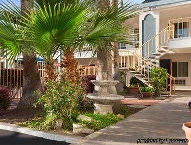 Travelodge By Wyndham Bakersfield Esterno foto